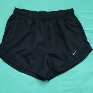 NIKE TEMPO SHORTS
